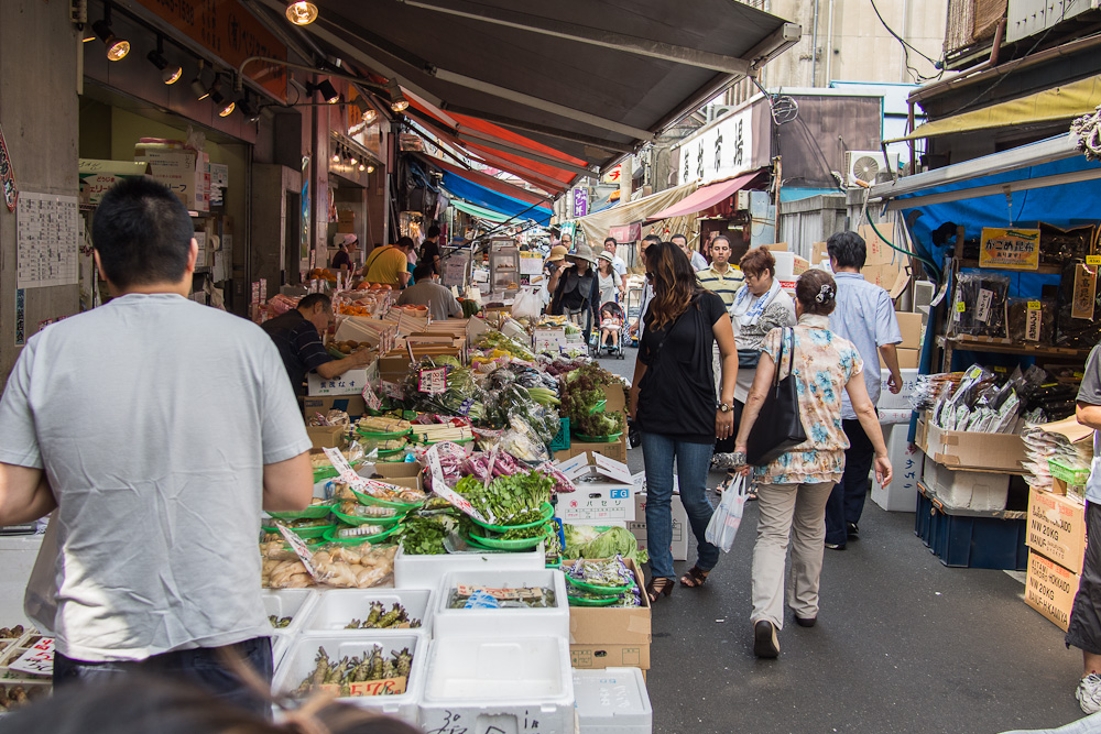 A small market just outside Tsukiji.