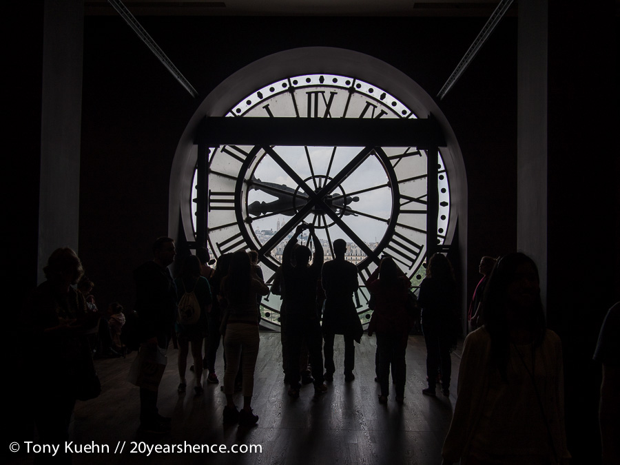 Clock silhouettes at the d'Orsay