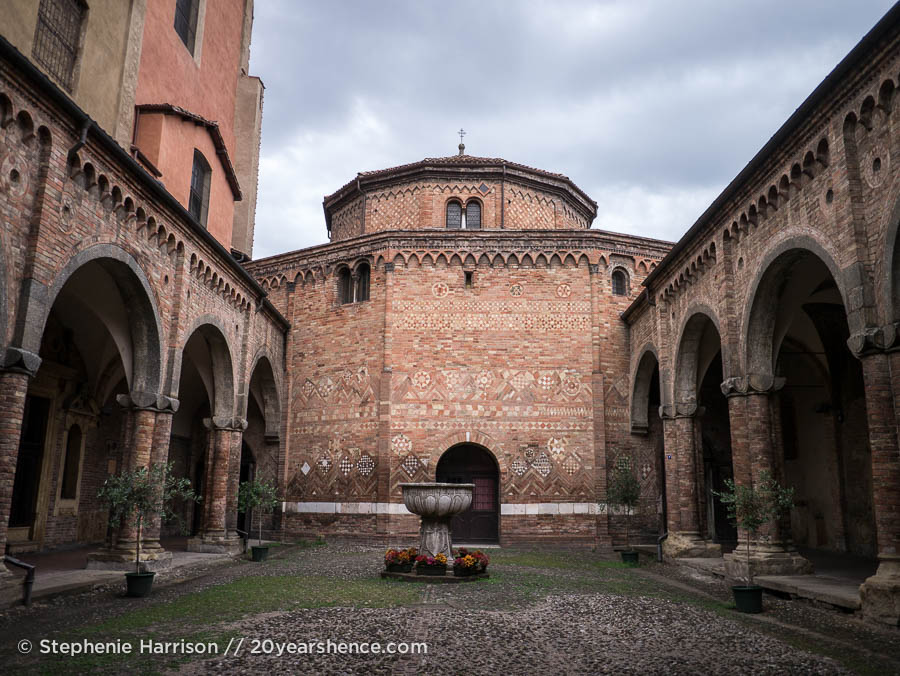 Santo Stefano Courtyard, Bologna